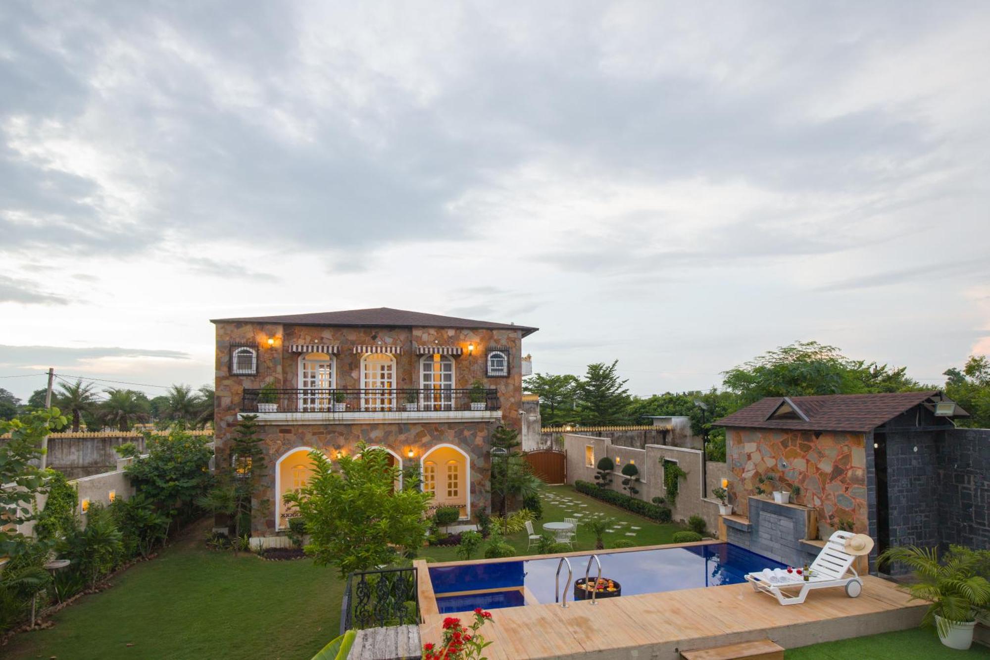 Elivaas 3 Bhk With Pvt Pool & Lush Garden - Oakwood Villa Τζαϊπούρ Εξωτερικό φωτογραφία